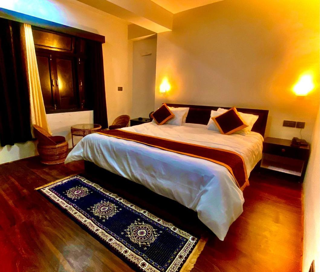 Daksha Pelling Nest Hotel Exterior photo