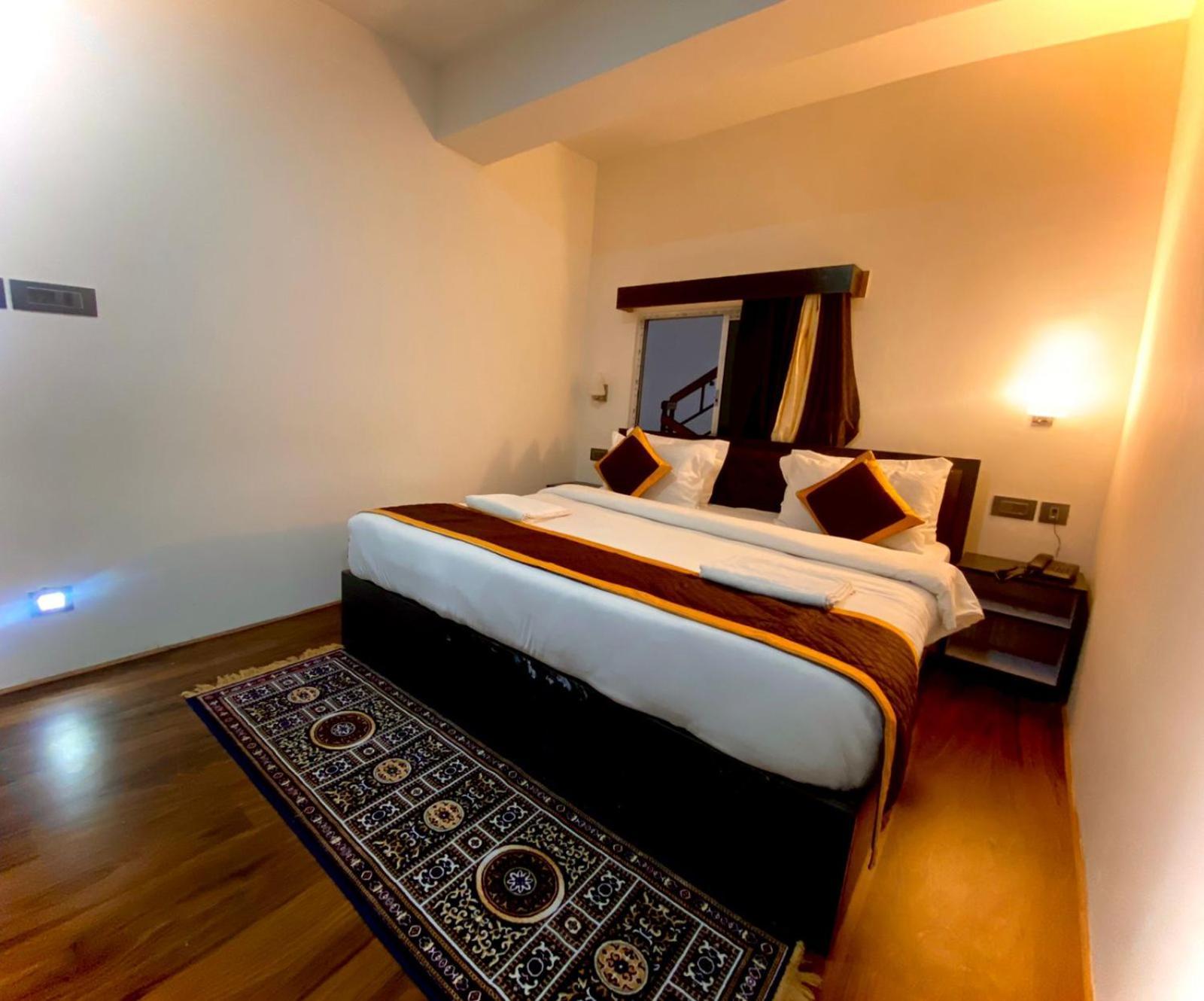 Daksha Pelling Nest Hotel Exterior photo